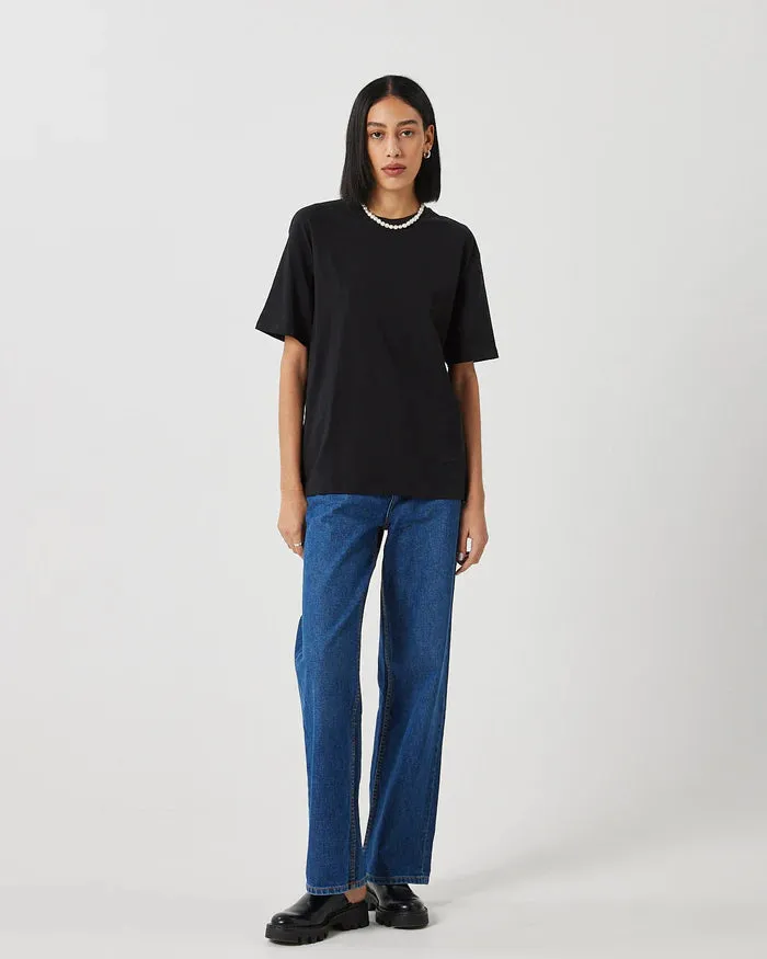 The Arkita Short Sleeved T-Shirt by Minimum - Black