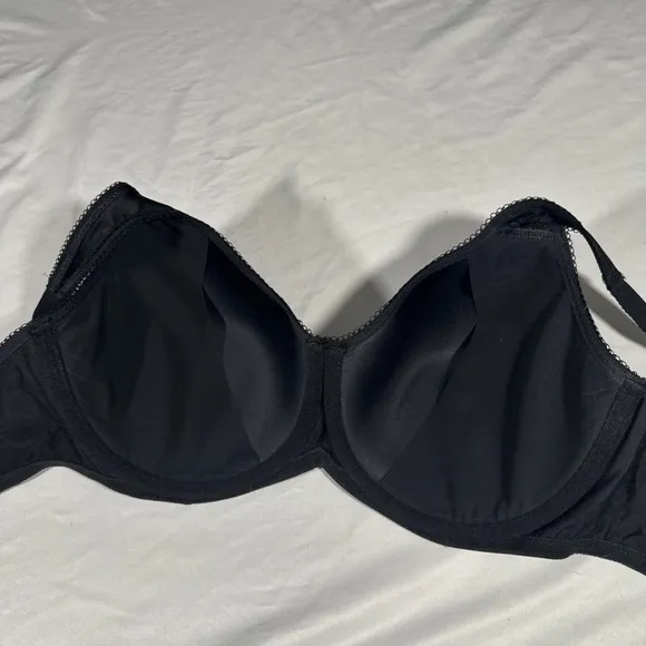 USED $65 WACOAL [ 40D US ] Basic Beauty Spacer‎ Underwire T-Shirt Bra