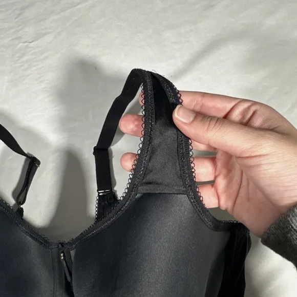 USED $65 WACOAL [ 40D US ] Basic Beauty Spacer‎ Underwire T-Shirt Bra