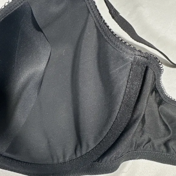 USED $65 WACOAL [ 40D US ] Basic Beauty Spacer‎ Underwire T-Shirt Bra