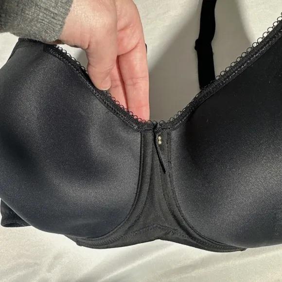 USED $65 WACOAL [ 40D US ] Basic Beauty Spacer‎ Underwire T-Shirt Bra