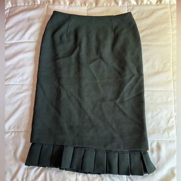 Vintage Y2K Valentino Pencil Skirt, Pleats at Hem, Wool, Dark Green, Size 2