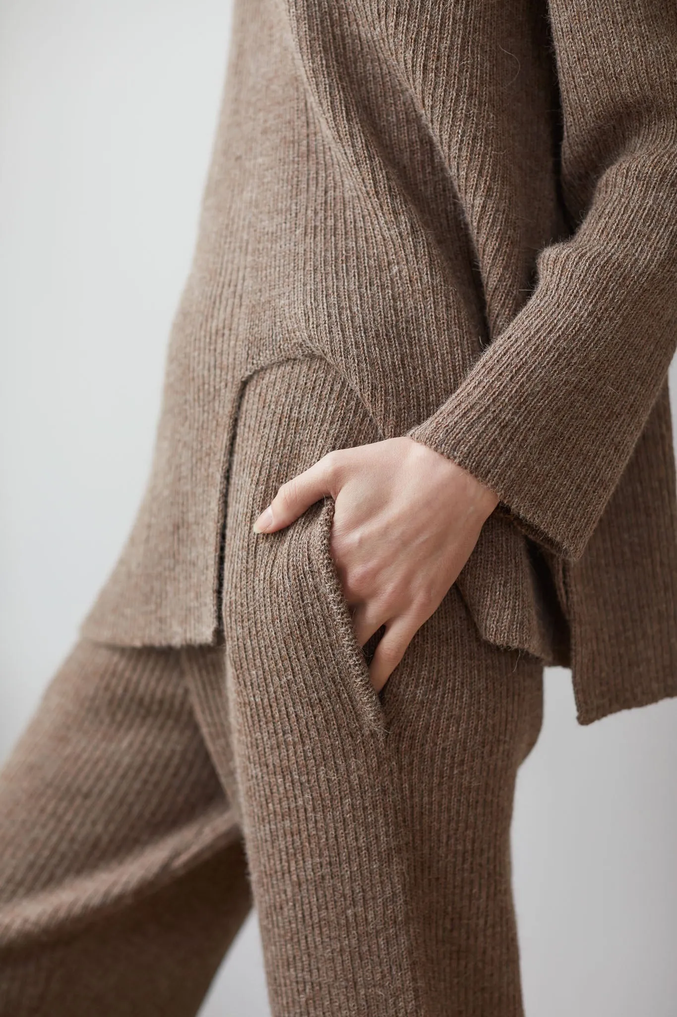 Wol Hide Rib Wide Leg Pant in Caribou