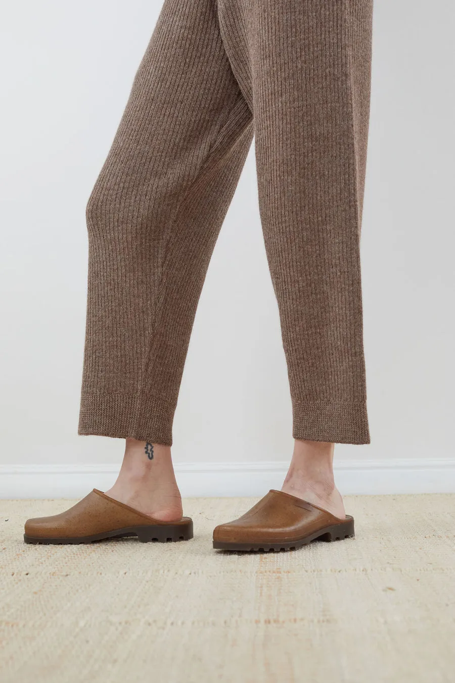 Wol Hide Rib Wide Leg Pant in Caribou