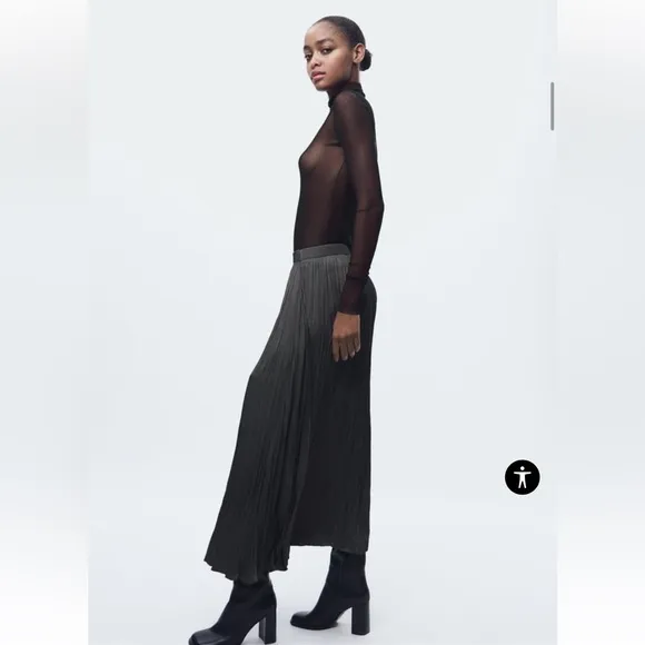 Zara Pleated Maxi Skirt Elastic Waist XS/S NWT Charcoal